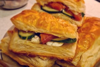 Слоечки с рыбой