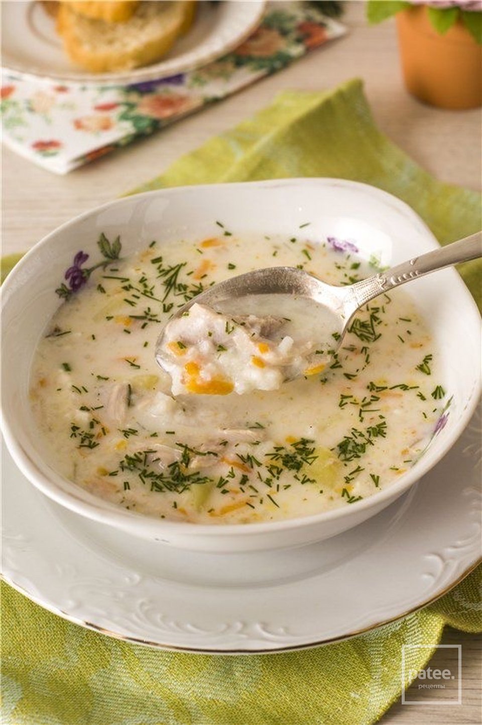 Сырный суп с плавленным сыром и сливками. Суп Романо сырный. Сырный суп Иль патио. Куриный сырный суп. Рисовый сырный суп.