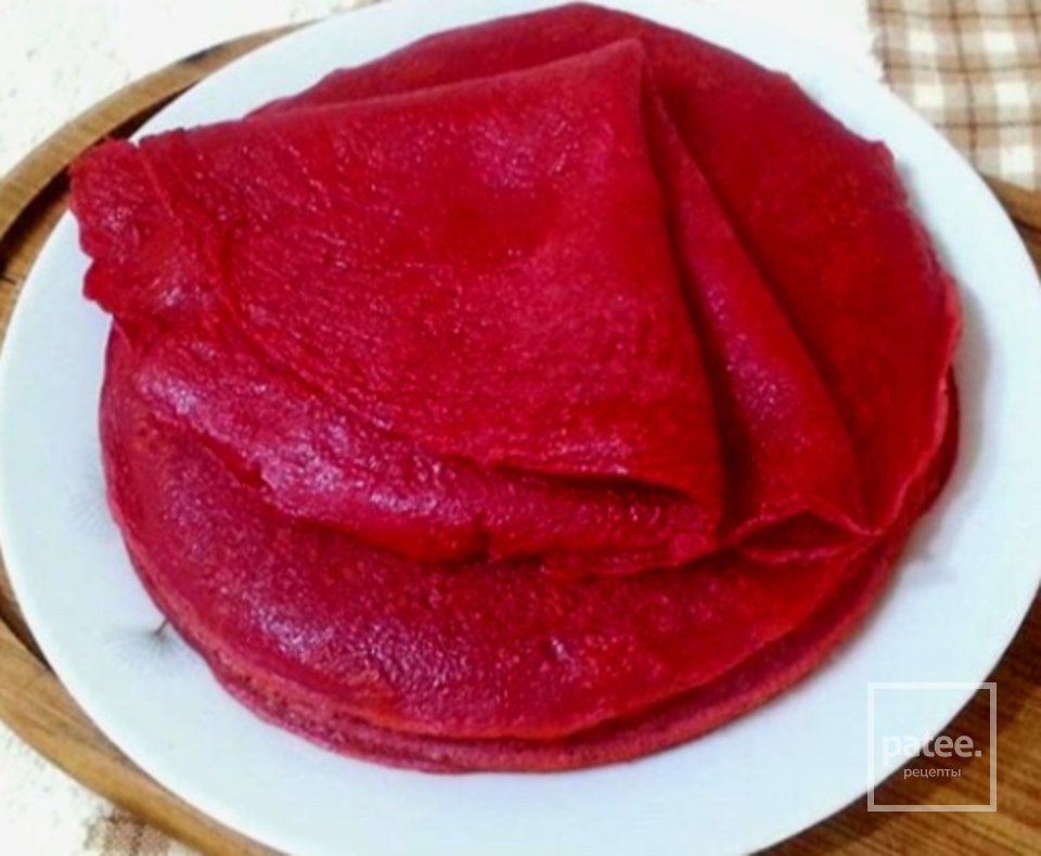 Свекольные блинчики с сельдью и сливочным сыром - Шаг 1