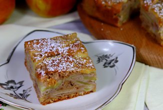 Яблочный пирог с орехами