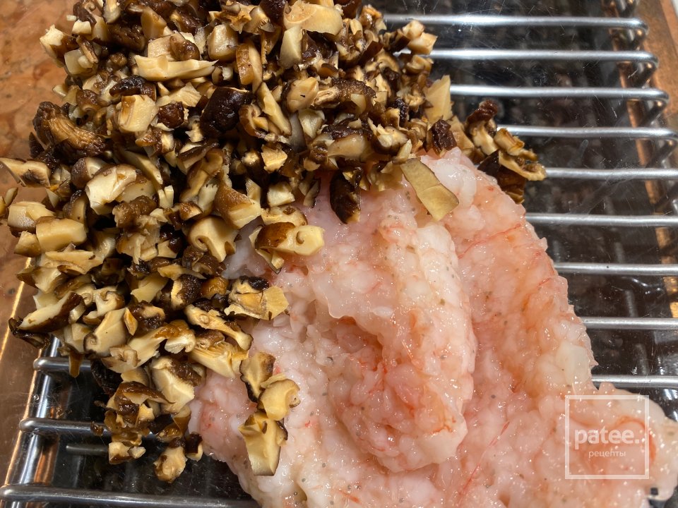 Тигровые пельмени из креветок на пару - Шаг 3