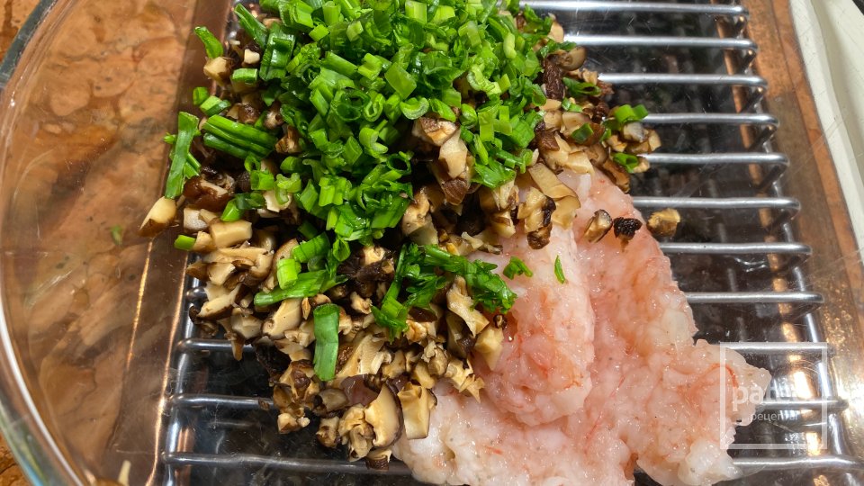 Тигровые пельмени из креветок на пару - Шаг 4