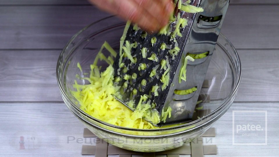 Картофельная запеканка с курицей, грибами и сыром - Шаг 6