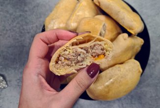 Пирожки с картофелем и фаршем