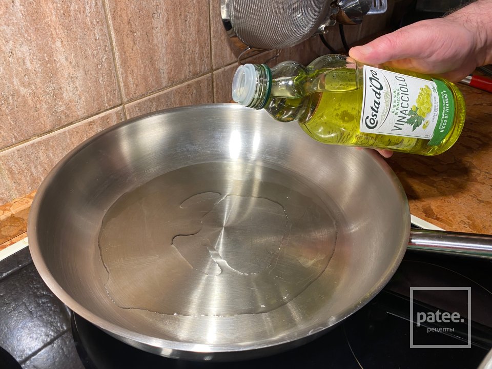 Бургер с беконом, луком и Чеддером - Шаг 8