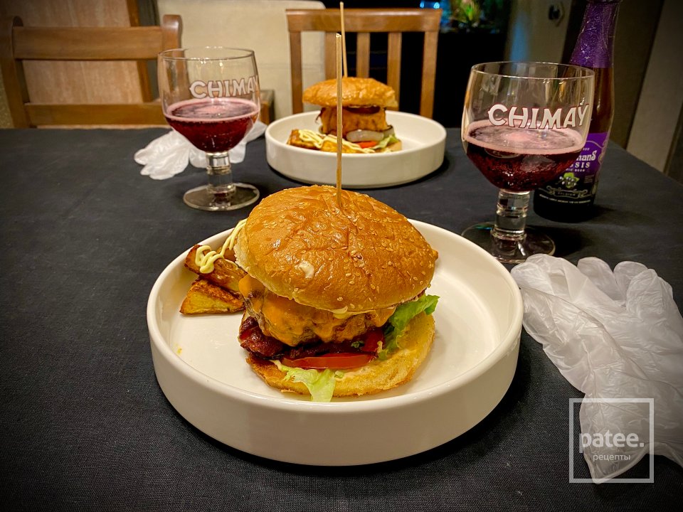 Бургер с беконом, луком и Чеддером - Шаг 19