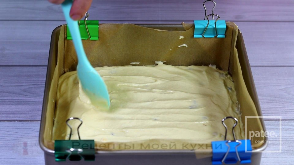 Заливной пирог с рыбной консервы - Шаг 10