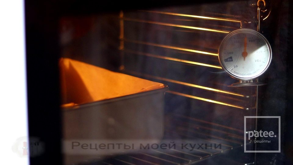 Заливной пирог с рыбной консервы - Шаг 11