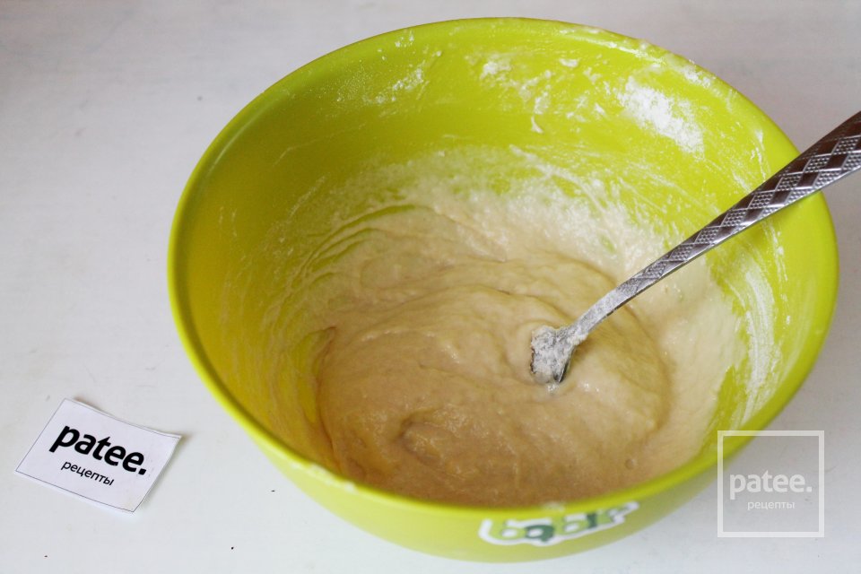 Закусочные маффины с колбасой и сыром - Шаг 7