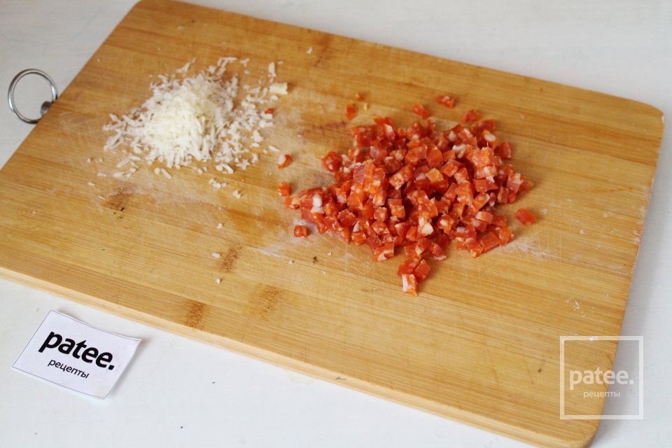 Закусочные маффины с колбасой и сыром - Шаг 9