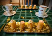 Блины с икрой и печенью трески