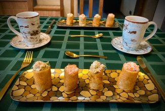 Блины с икрой и печенью трески