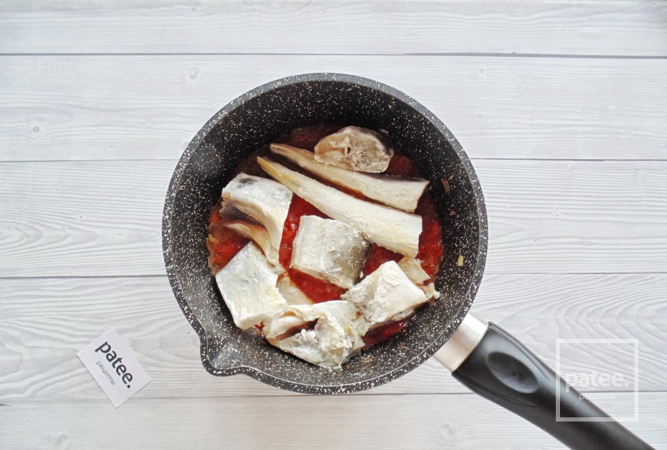 Навага в томатном соусе - Шаг 5