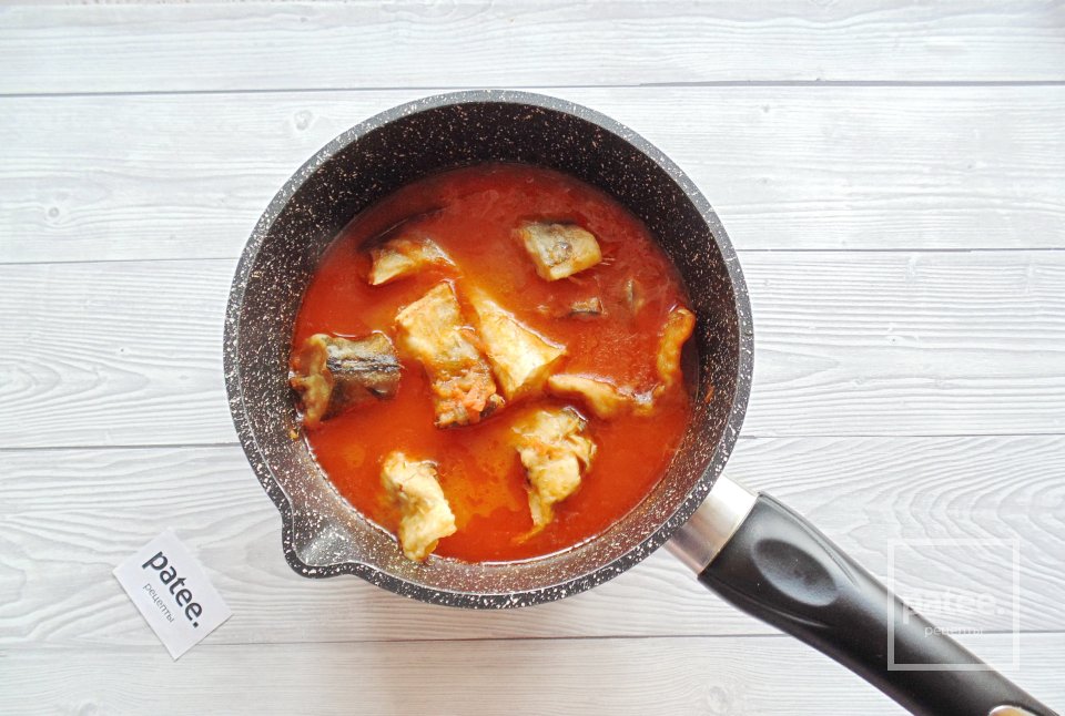 Навага в томатном соусе - Шаг 8
