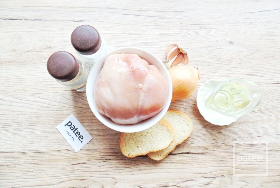 Куриные котлеты без яиц и панировки - Шаг 1