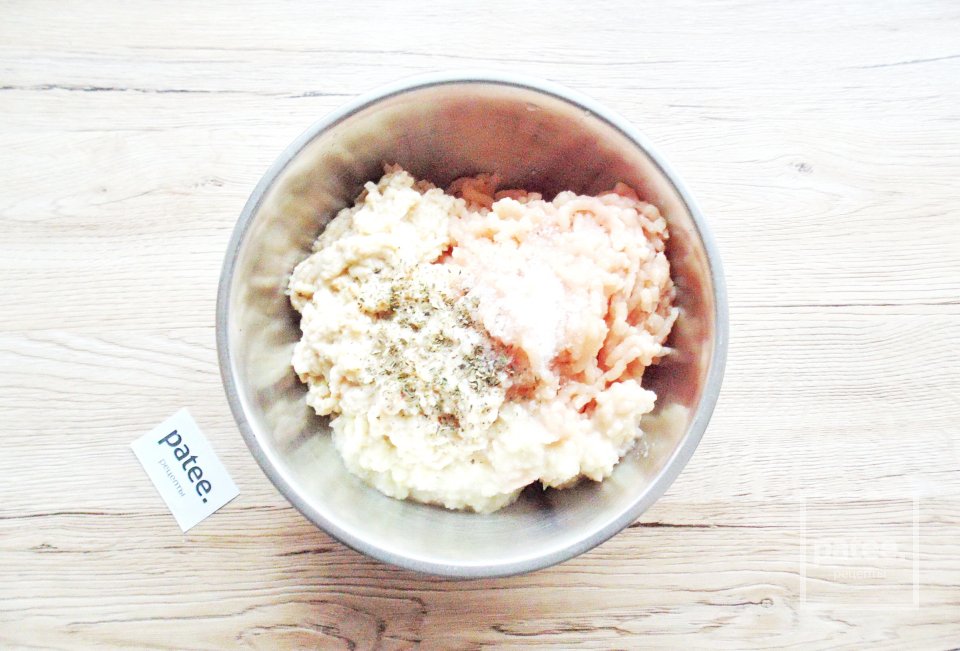 Куриные котлеты без яиц и панировки - Шаг 3