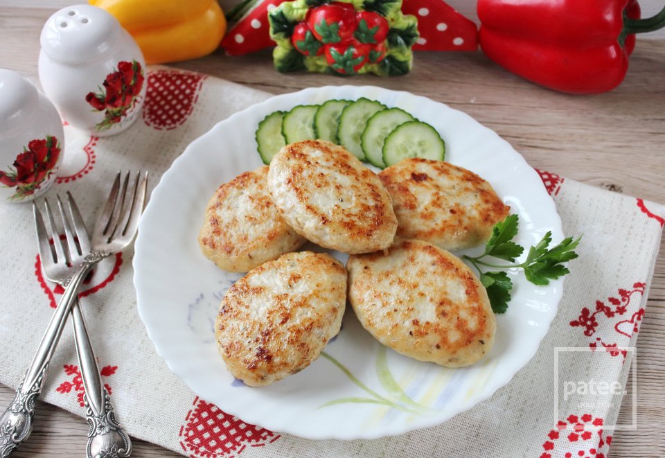 Куриные котлеты без яиц и панировки - Шаг 8