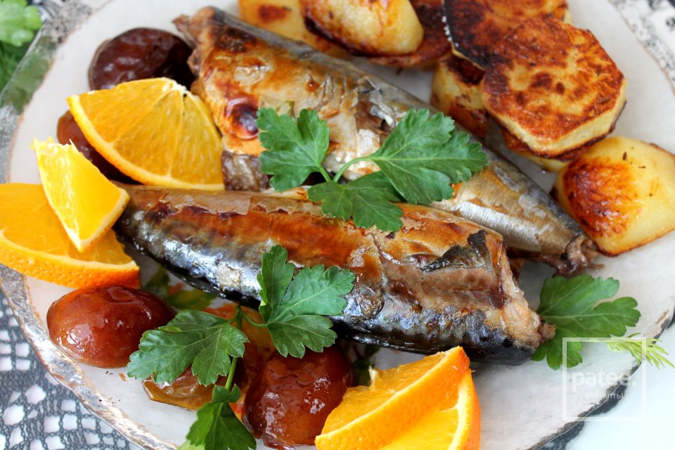 Скумбрия с маринованными сливами в духовке - Шаг 11