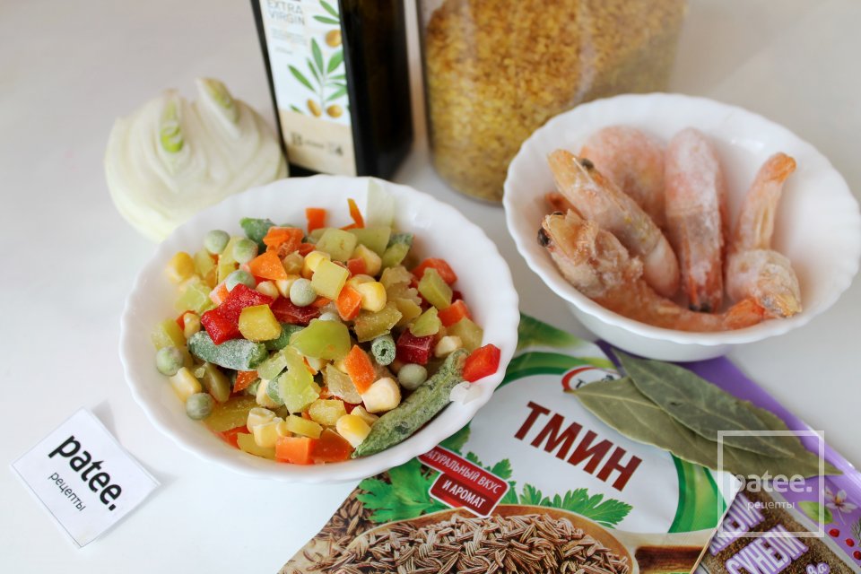 Булгур с мексиканской смесью и креветками - Шаг 1