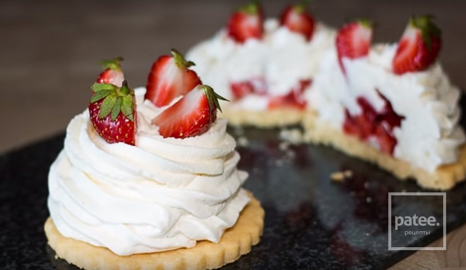 Нежные и воздушные пирожные «Павлова»
🧁 - Шаг 1