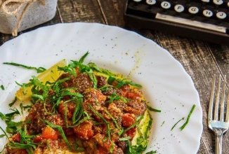 Кальмар, запеченный с помидорами 🦑