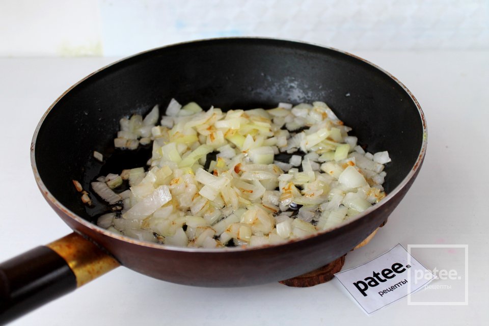 Мясо по-строгановски с белыми грибами - Шаг 12