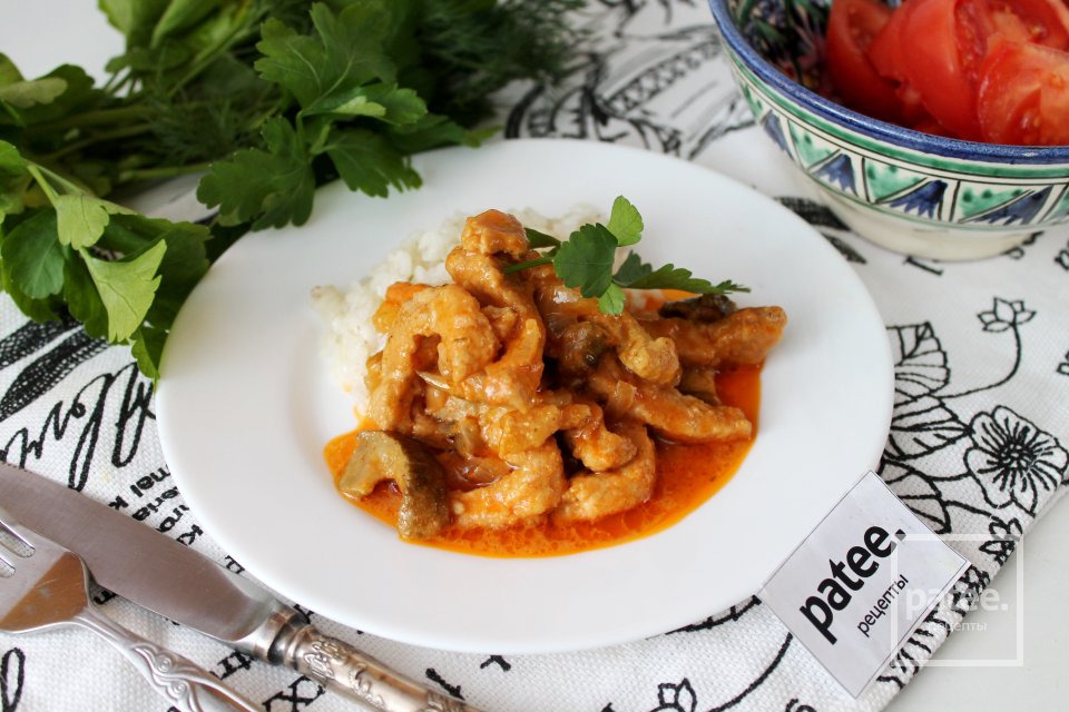 Мясо по-строгановски с белыми грибами - Шаг 16