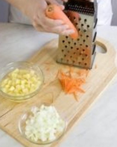 Картофельный суп с молоком - Шаг 1