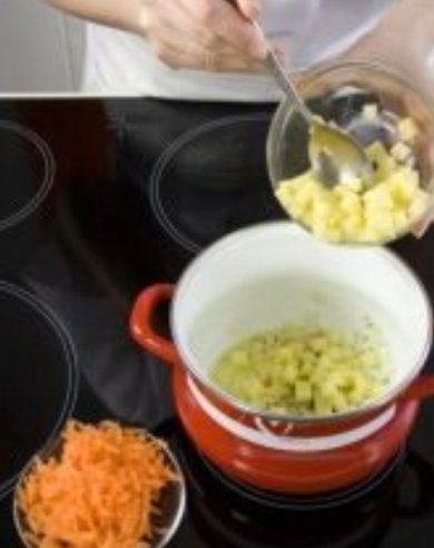 Картофельный суп с молоком - Шаг 2