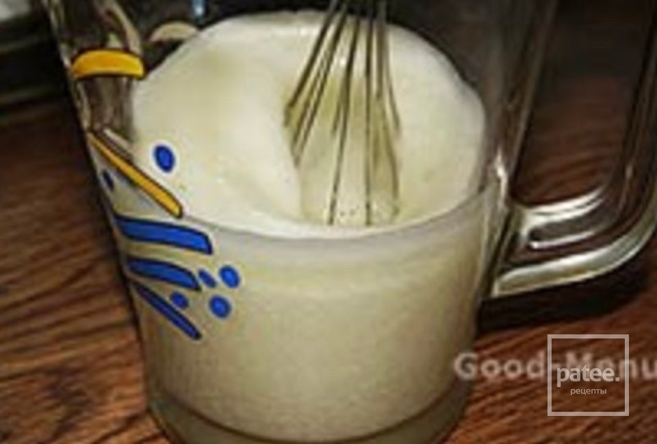 Торт из безе с кремом и клубникой - Шаг 1