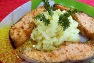 Красная рыба, запеченная в духовке