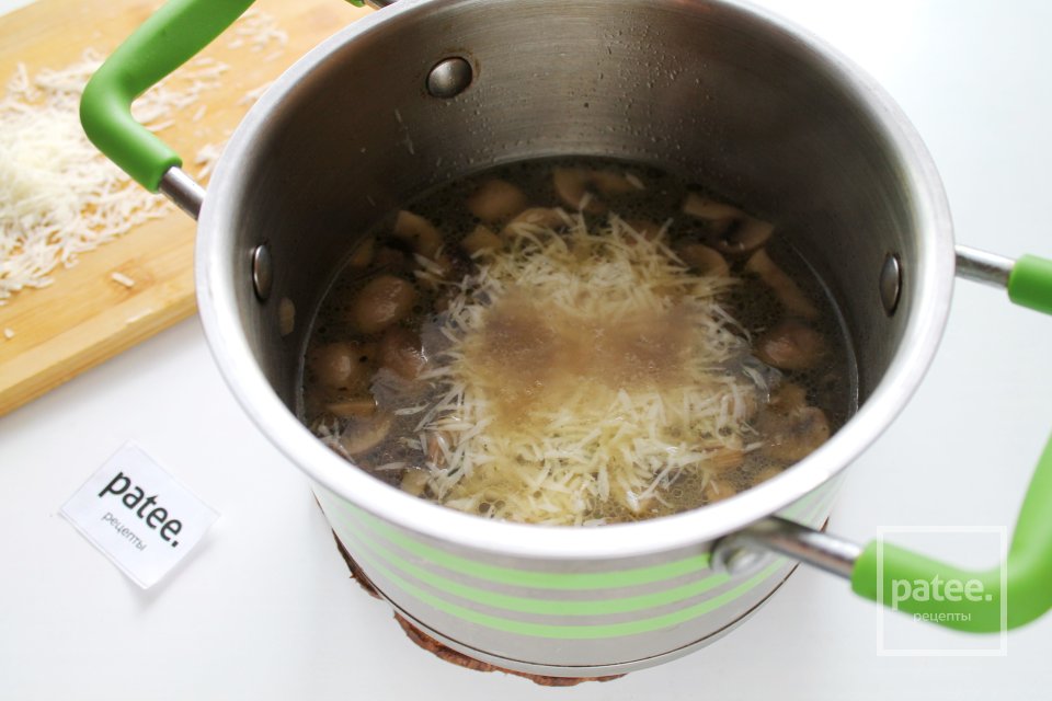 Сырный суп с грибами - Шаг 11