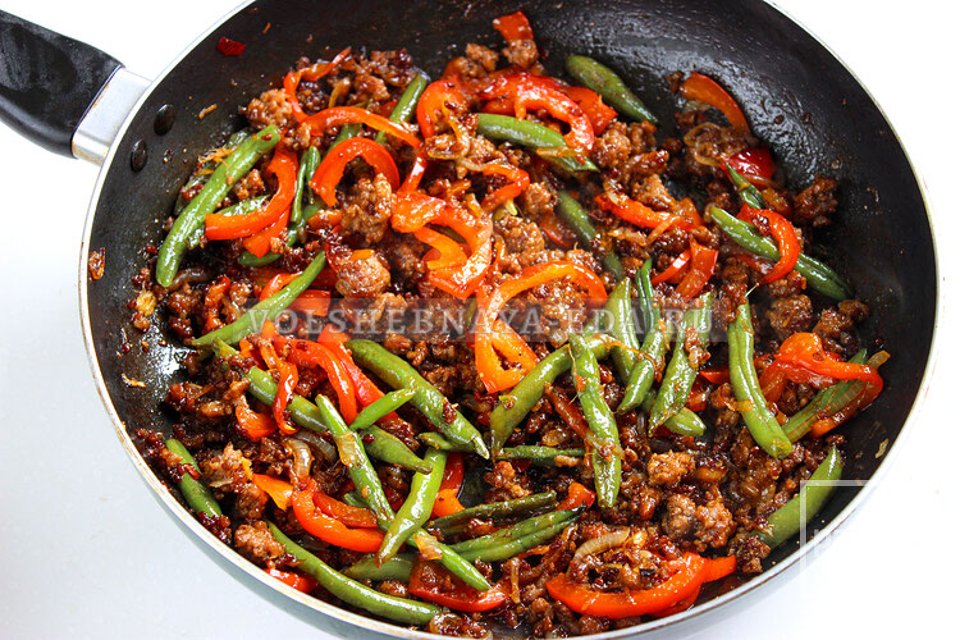 Паста с фаршем и овощами - Шаг 7