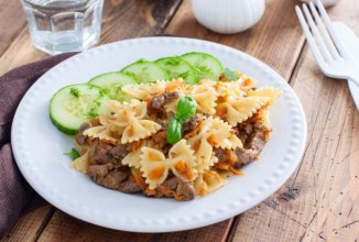 Печень с макаронами