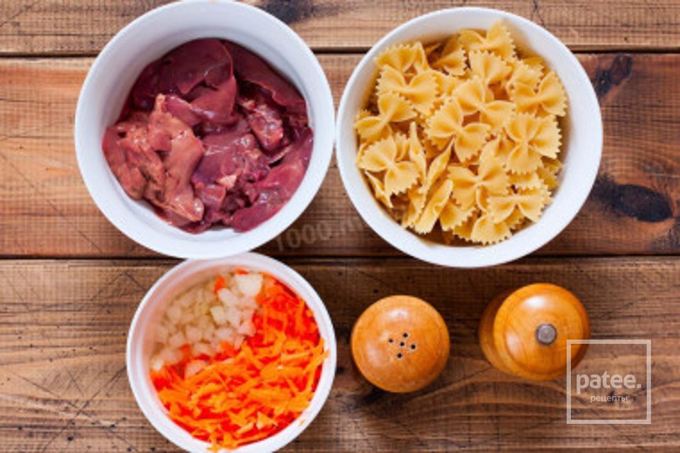 Печень с макаронами - Шаг 1