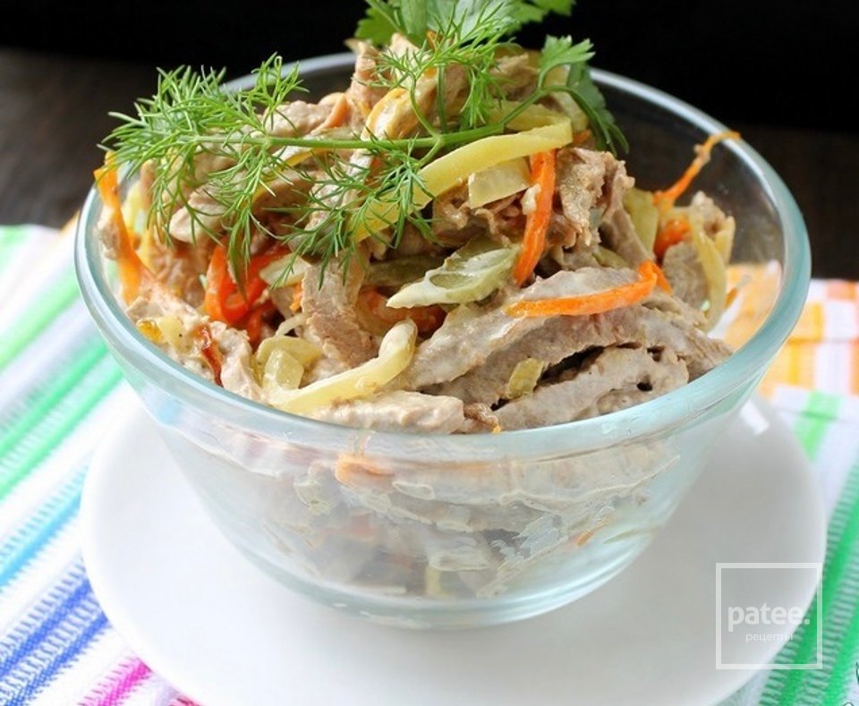 Салат мясной с огурцами 🥗 - Шаг 1