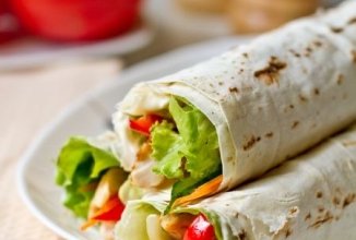 Ролл из лаваша с курицей и овощами 👍🏼