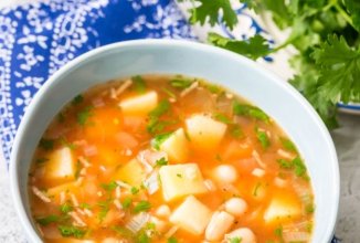 Грузинский томатный суп с фасолью 🍲