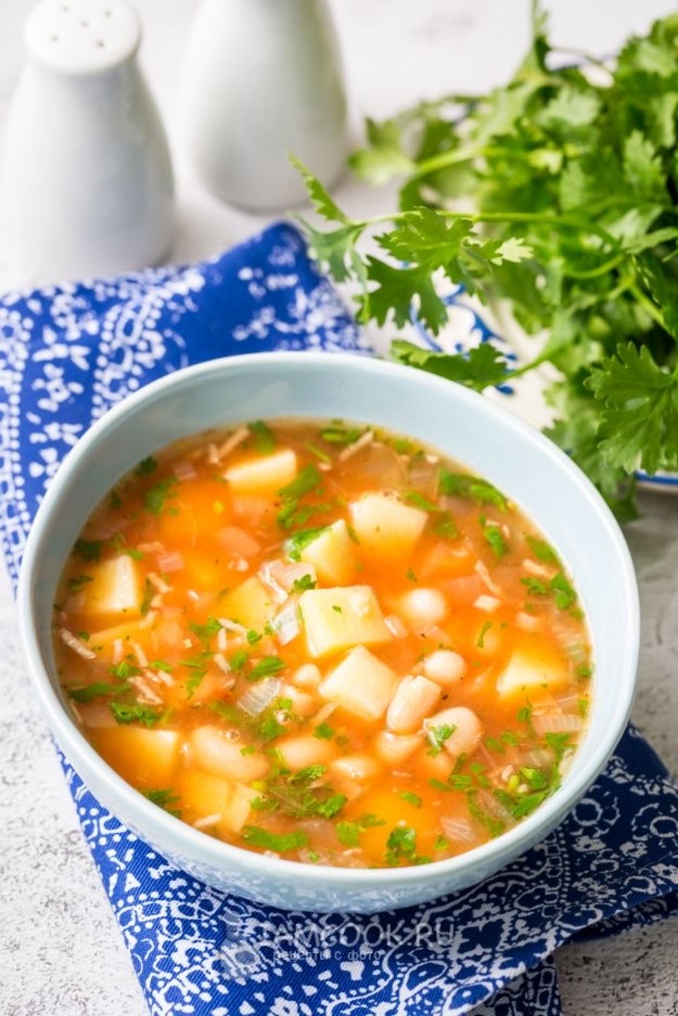Грузинский томатный суп с фасолью 🍲