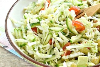 Салат с пекинской капустой, авокадо и черри 🥗