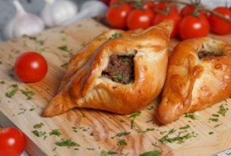 Расстегаи с мясом и яйцом 👍🏼