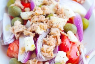 Салат с красным луком/Insalata do copolle rosse