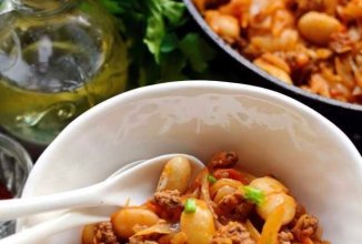 Тушеная капуста с фаршем и фасолью 👍🏼