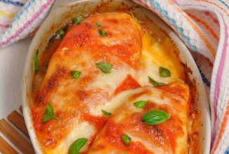 Куриные грудки, запеченные с баклажанами и моцареллой 🍗