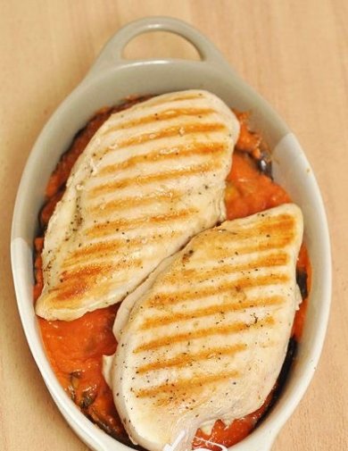 Куриные грудки, запеченные с баклажанами и моцареллой 🍗 - Шаг 11