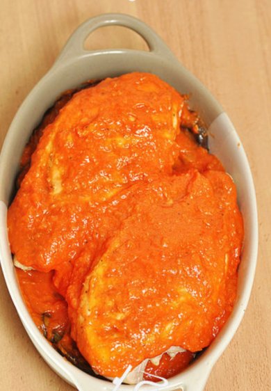 Куриные грудки, запеченные с баклажанами и моцареллой 🍗 - Шаг 12