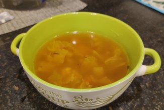 Суп из пекинской капусты с копчёной куриной грудкой