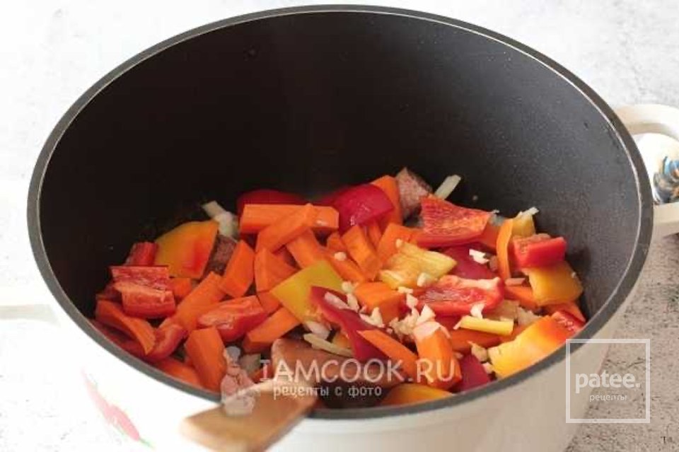 Жаркое-соус по-домашнему с зеленым горошком 🥩 - Шаг 4