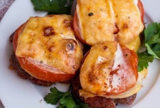 Котлеты под сыром с помидорами в духовке👍🏼