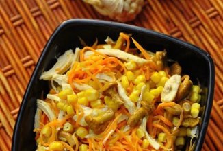 Салат из грибов, корейской моркови, кукурузы и курицы 🥗